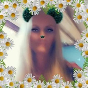 Meet your Posher, Teia